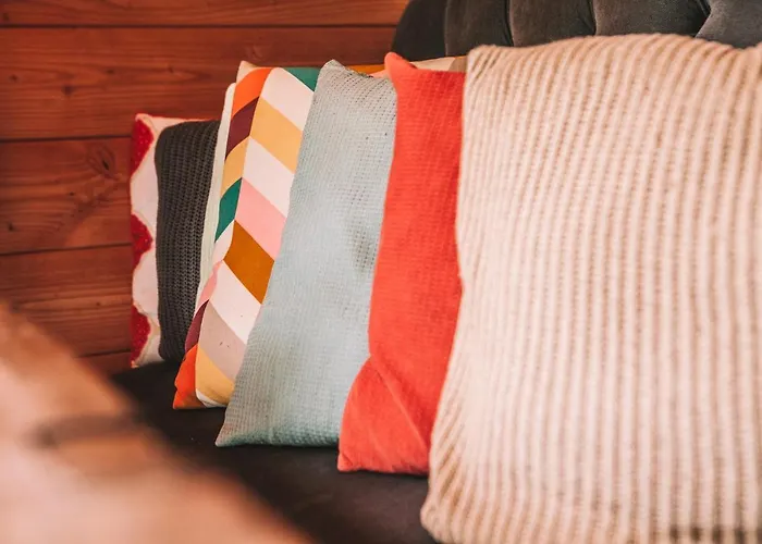 Crash'nstay - The Silo Sprang