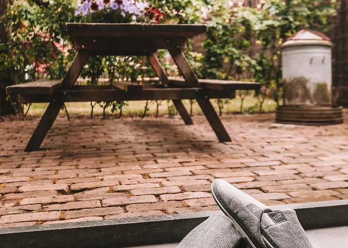 Crash'nstay - The Silo