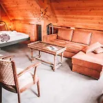 Chalet Crash'nstay - The Silo